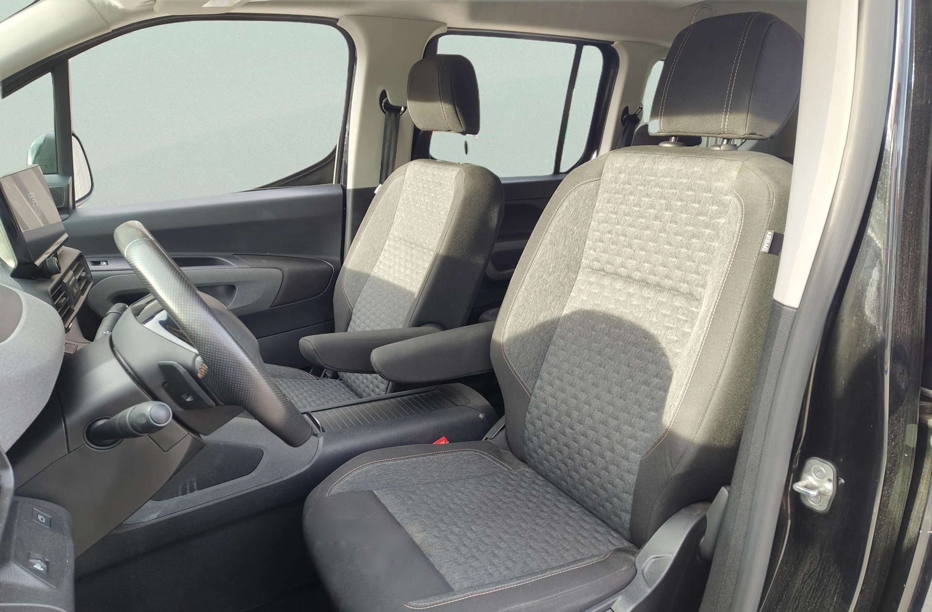 Peugeot Rifter BlueHDi 130 GT Long EAT8 - foto 10