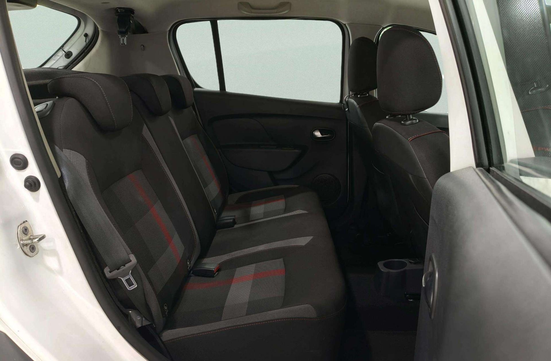 Dacia Sandero Serie Limitada Xplore TCe - foto 17