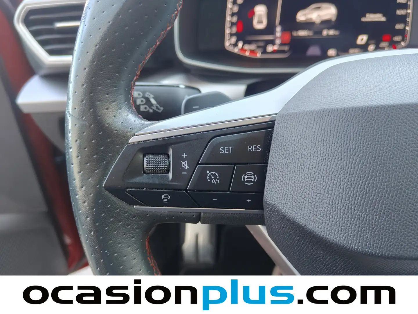 Foto Seat León SEAT León 1.5 eTSI S&S FR Go L DSG (150 CV)