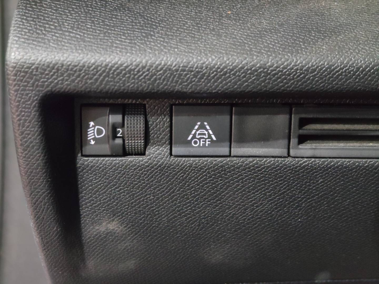 Foto Citroën C4 Citroen C4 PureTech 130 S&S 6v Feel Pack (130 CV)