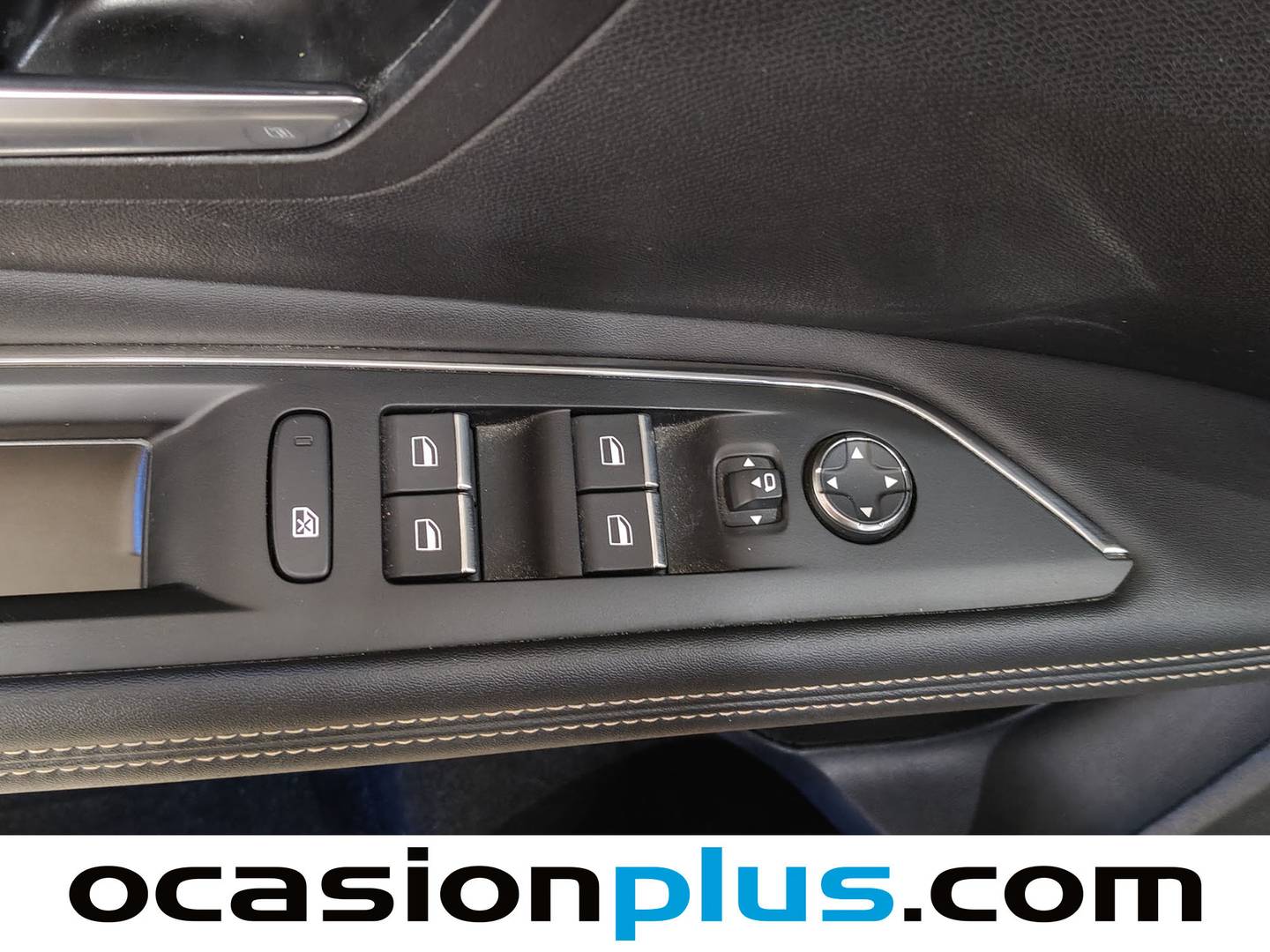 Foto Peugeot 3008 Peugeot 3008 PureTech 130 S&S GT EAT8 (130 CV)