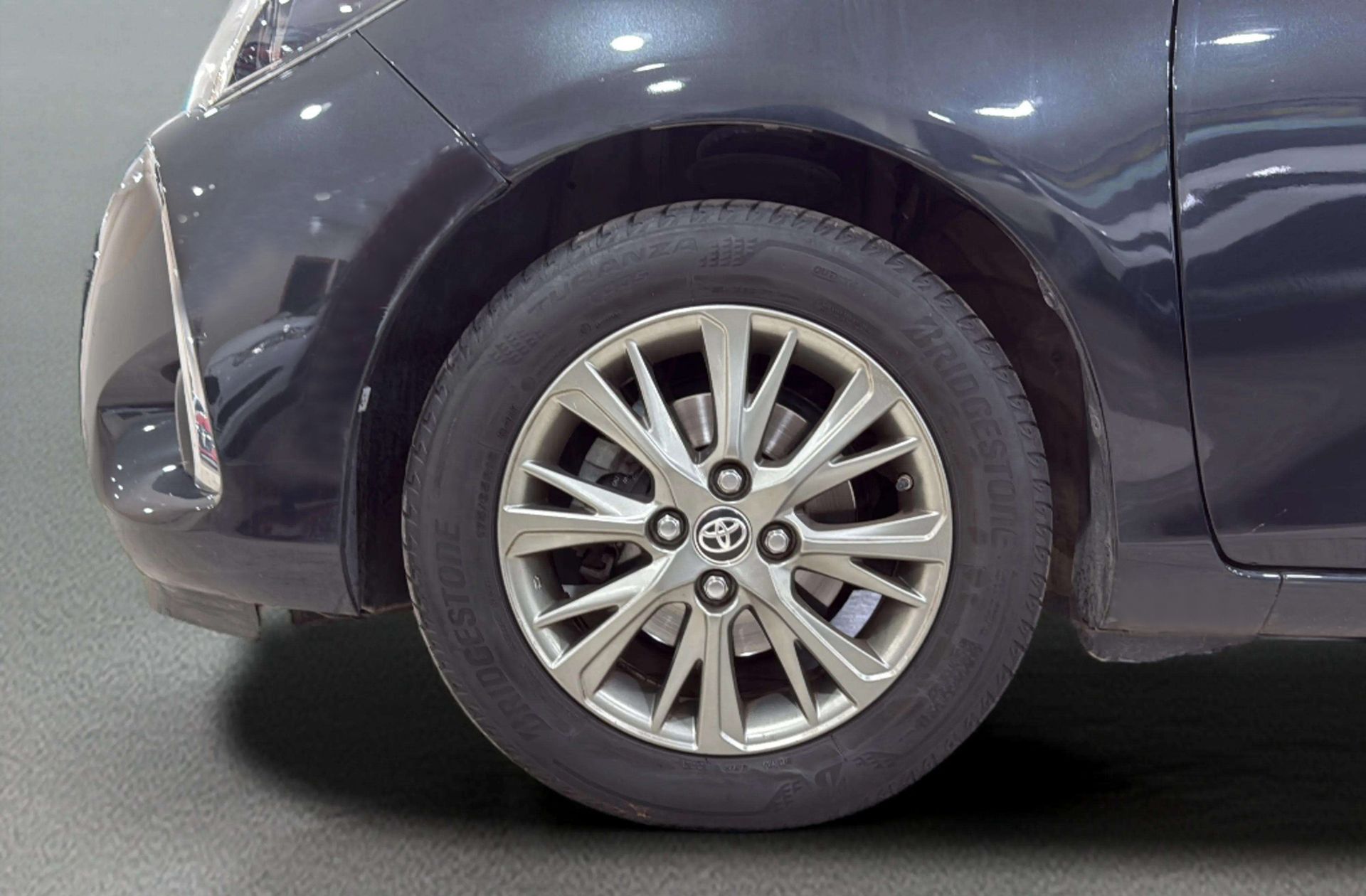 Toyota Yaris 1.0 Active - foto 27