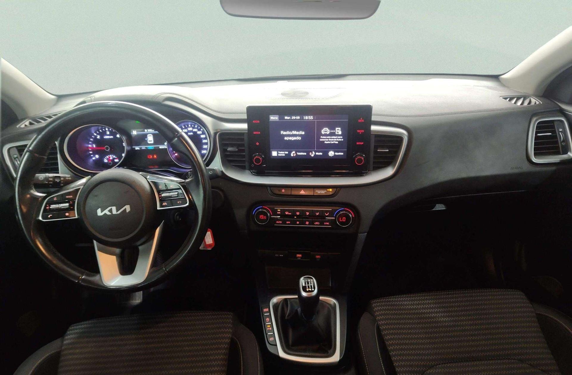 Kia Ceed 1.6 MHEV iMT Drive - foto 6