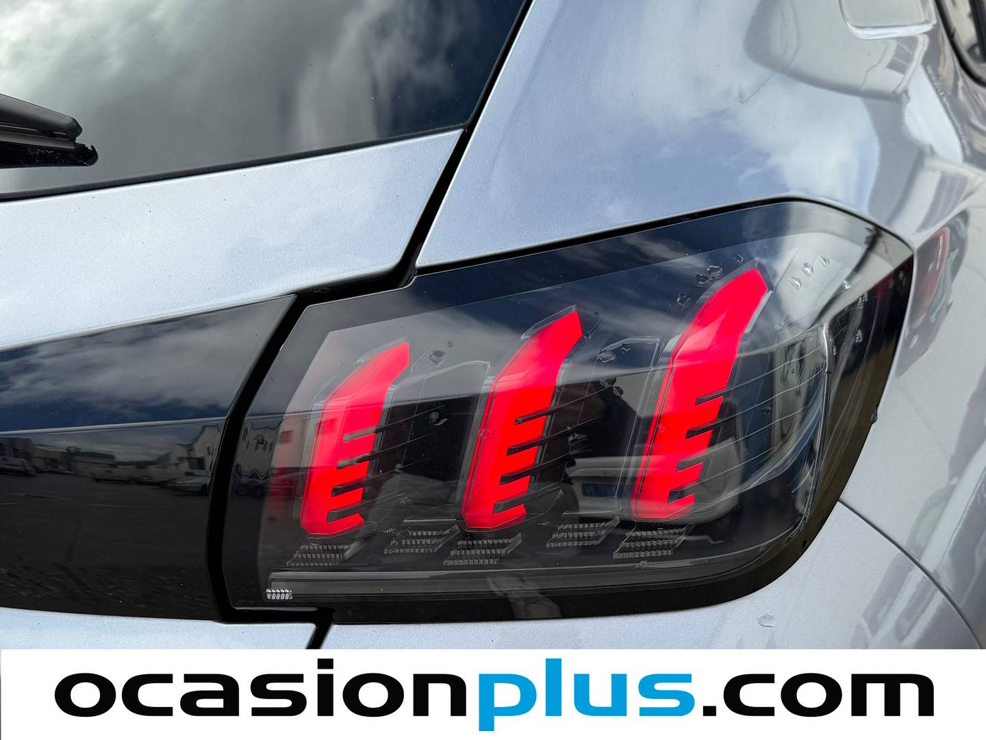 Foto Peugeot 208 Peugeot 208 PureTech 100 Allure Pack EAT8 75 kW (100 CV)