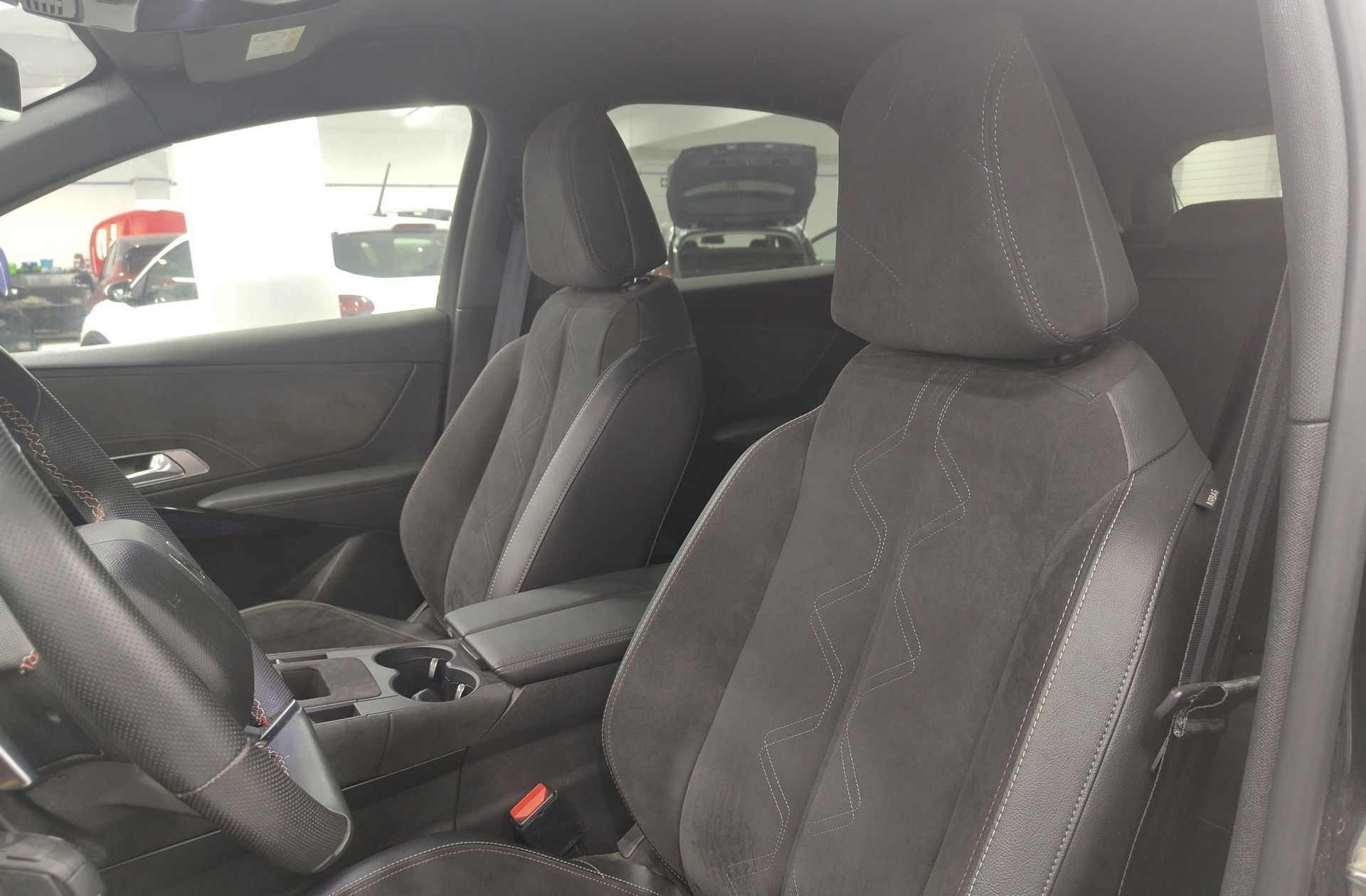 DS DS 7 Crossback E-Tense 300 Performance Line 4WD - foto 6