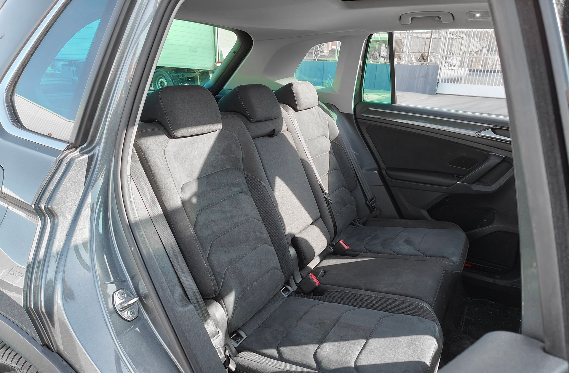 Volkswagen Tiguan Sport 2.0 TSI 4Motion DSG Pack R Line - foto 19
