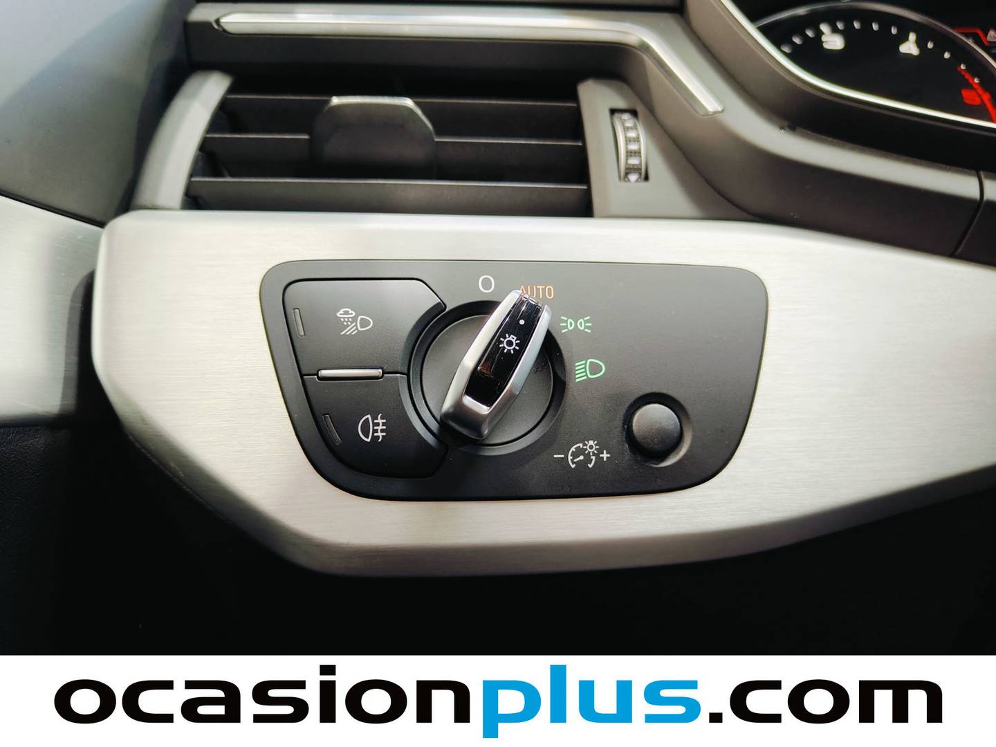 Acabados Audi A4 Audi A4 Avant S line 2.0 TDI (150 CV) S tronic