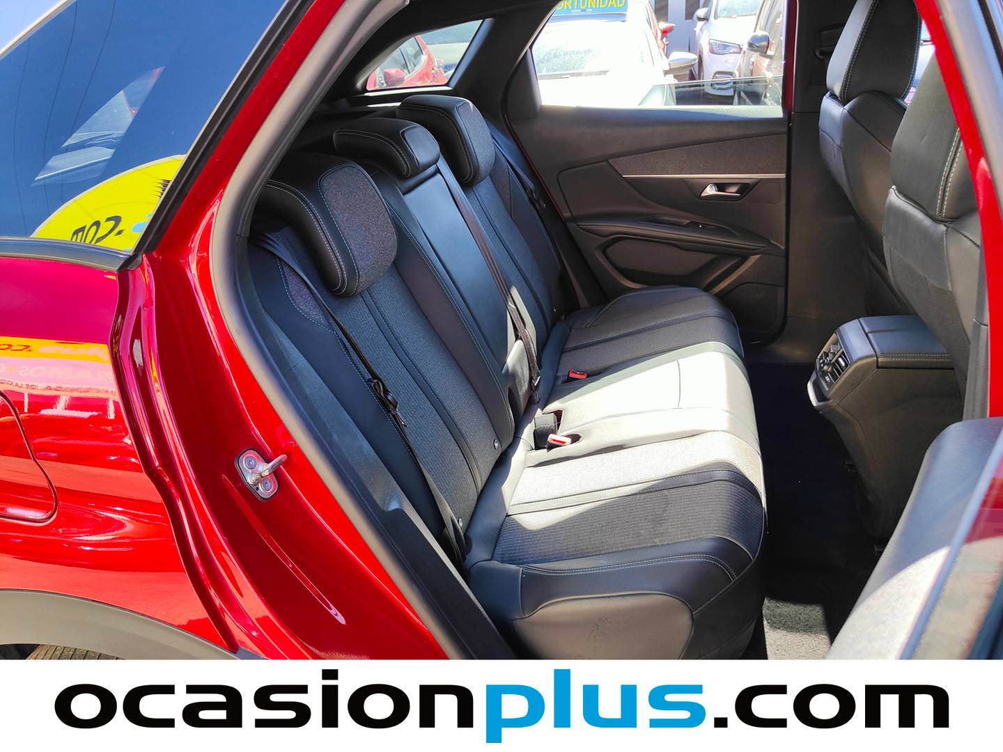 Foto Peugeot 3008 Hybrid Peugeot 3008 300 Allure Pack e-EAT8  (300 CV)