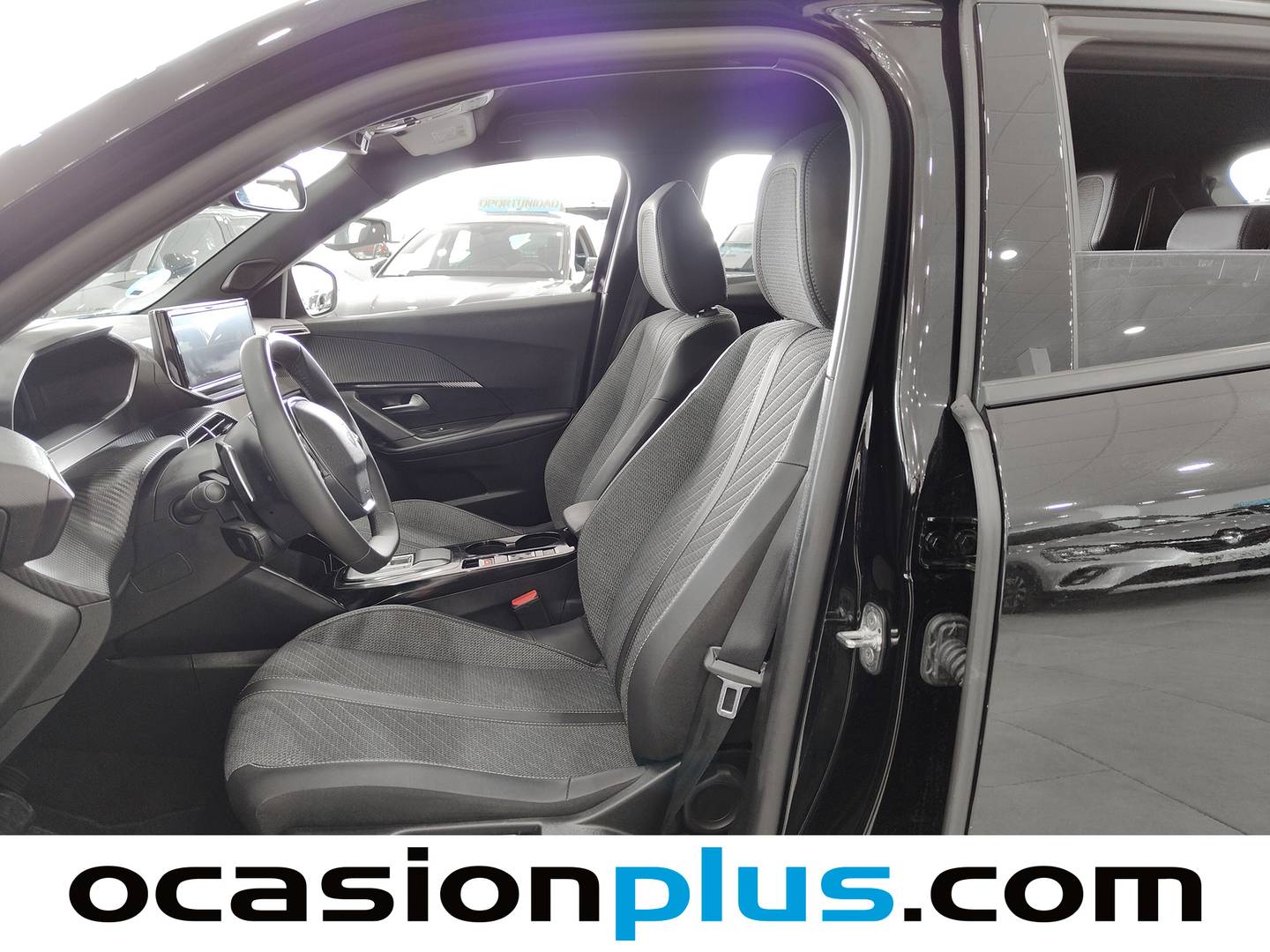 Foto asientos delanteros Peugeot 2008 Peugeot 2008 Allure Hybrid eDCS6 (145 CV)
