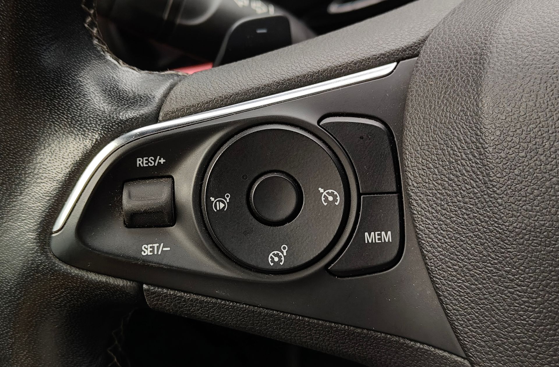 Opel Mokka 1.2 T GS - foto 27
