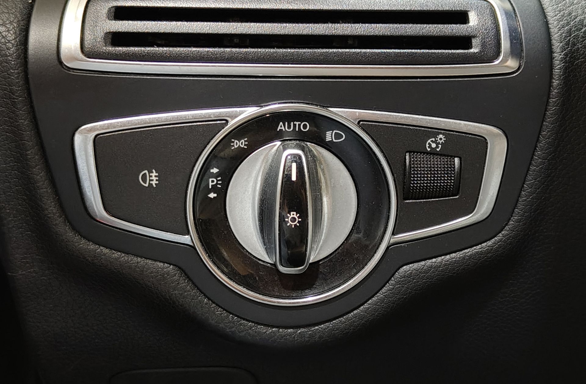 Mercedes-Benz Clase C 250 d 4MATIC AMG Line - foto 32