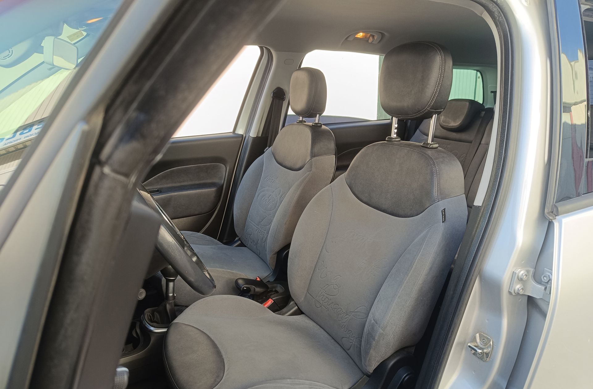 Fiat 500L 1.3 16v MultiJet II Living 7 plazas - foto 9