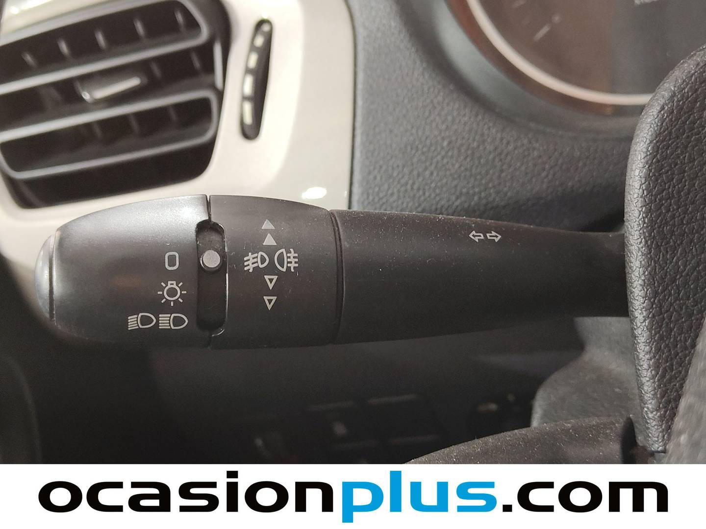 Citroën C-Elysée Citroën C-Elysee PureTech 82 Feel (82 CV) de segunda mano