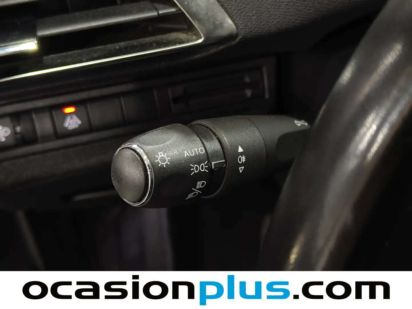 Foto Peugeot 5008 Peugeot 5008 PureTech 130 S&S Allure Pack EAT8  (130 CV) 7 Plazas