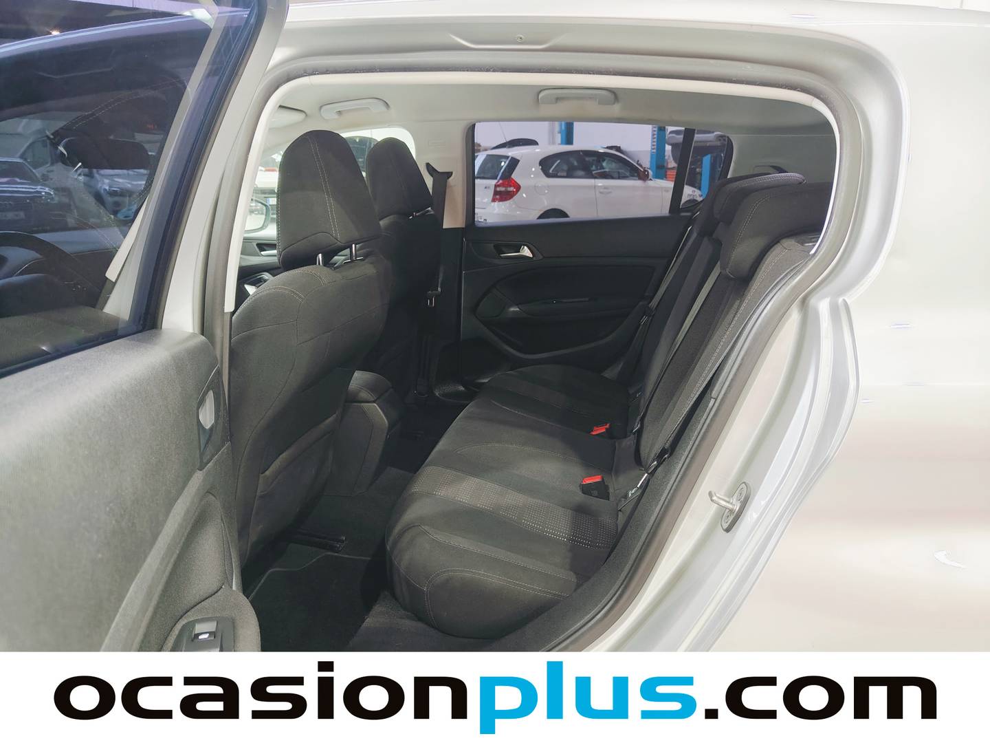 Foto asientos traseros Peugeot 308 Peugeot 308 BlueHDI 150 Allure (150 CV)