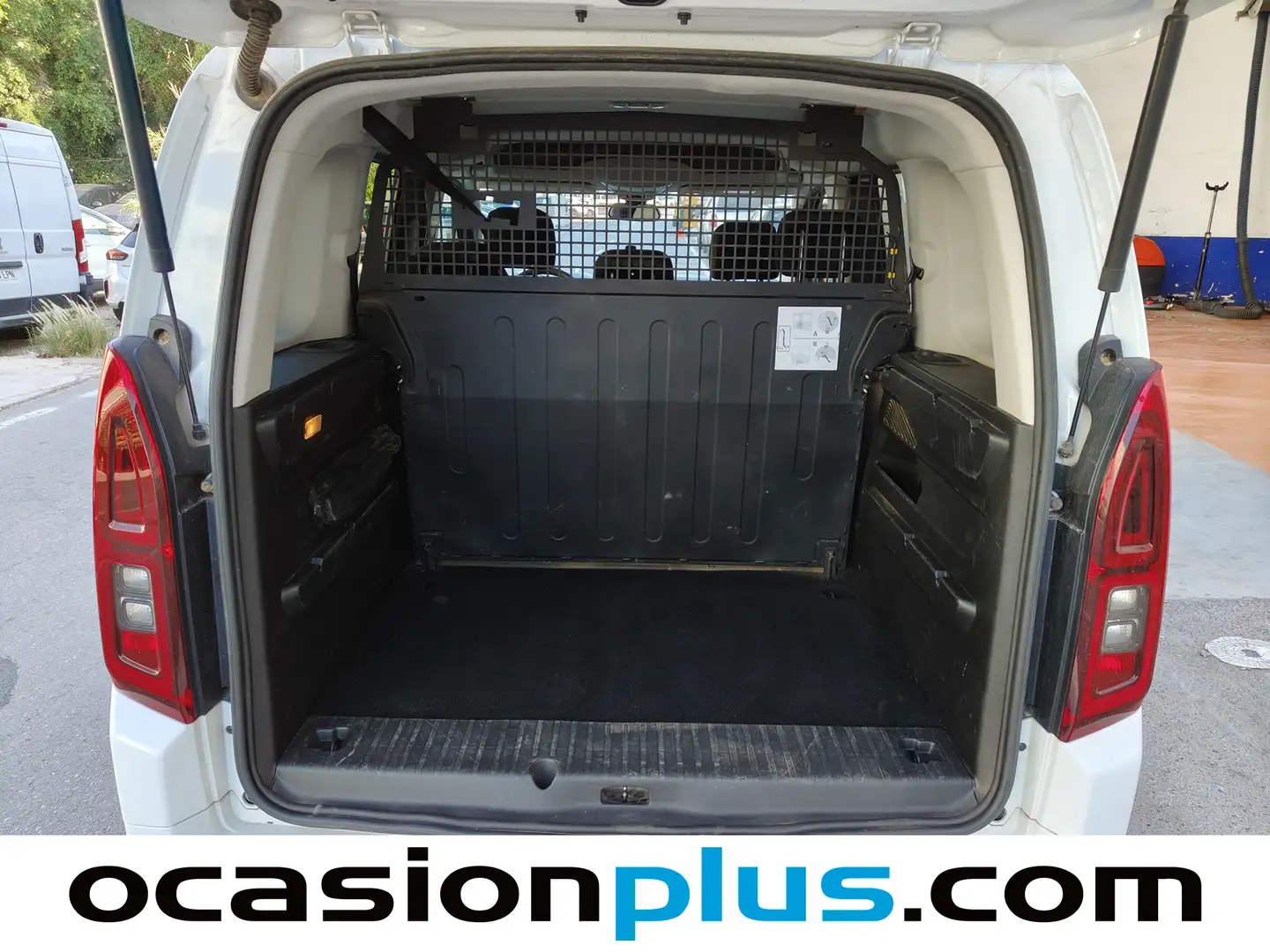 Foto Opel Combo Life Opel Combo Life 1.5 TD Business Edition Plus L1 (102 CV)