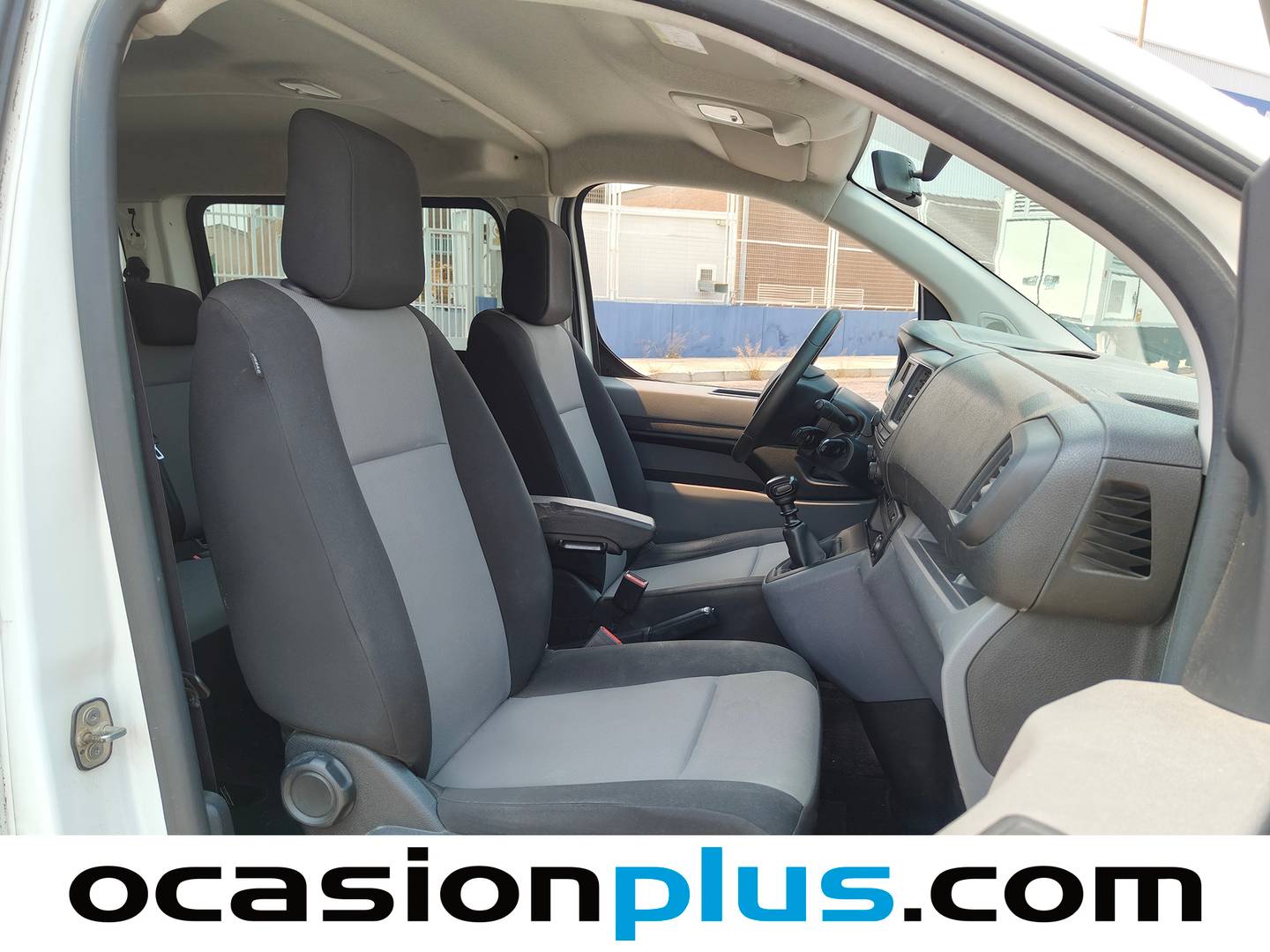 Foto Peugeot Expert Peugeot Expert Combi BlueHDi 120 S&S Standard (120 CV) siete plazas