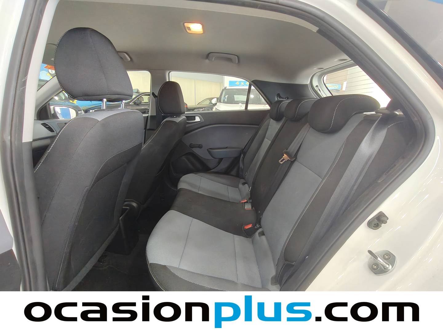 Foto asientos traseros Hyundai i20 Hyundai i20 1.2 MPI 25 Aniversario (84 CV)