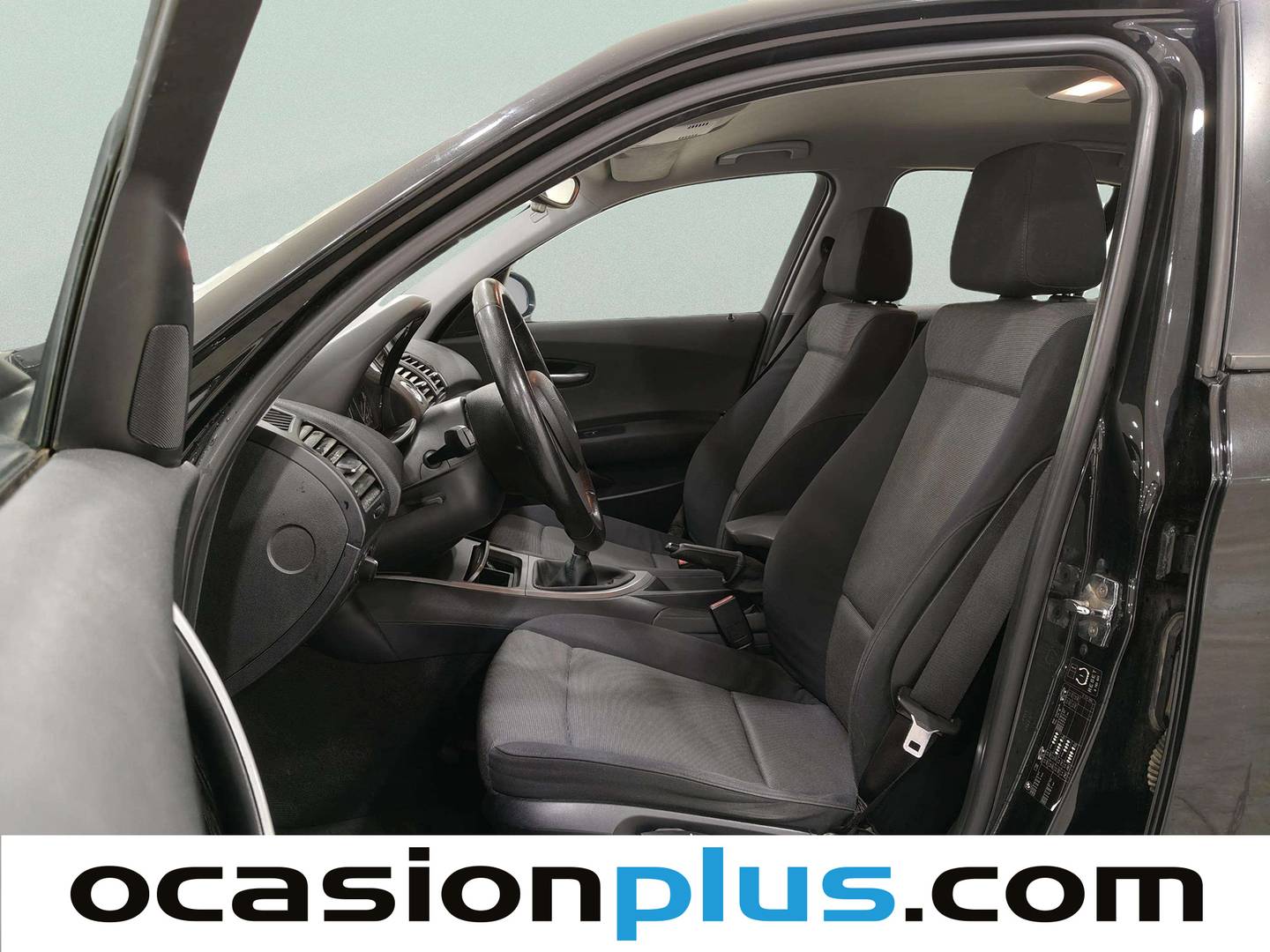Foto asientos delanteros BMW Serie 1 BMW Serie 1 120i (150 CV)