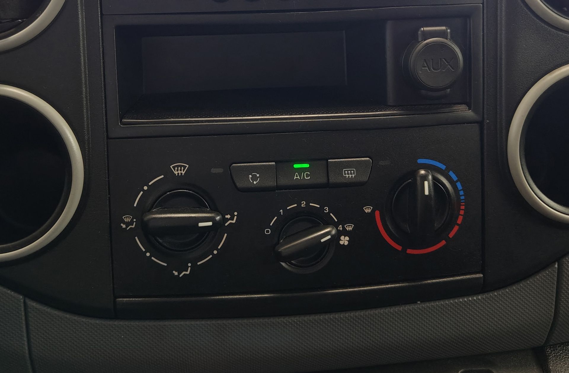 Peugeot Partner Tepee BlueHDi 100 Access - foto 21