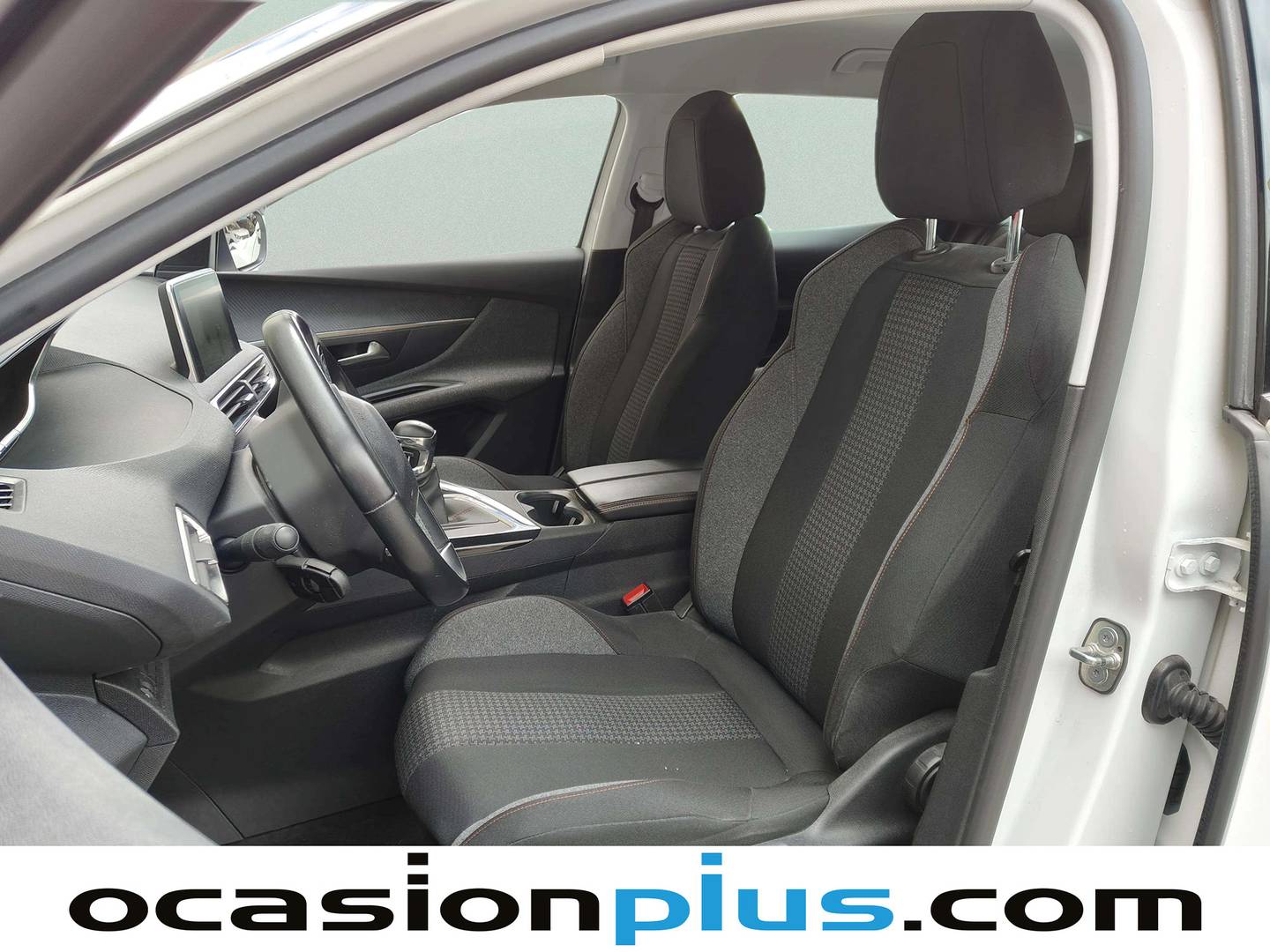 Foto asientos delanteros Peugeot 3008 Peugeot 3008 PureTech 130 S&S Active (130 CV)