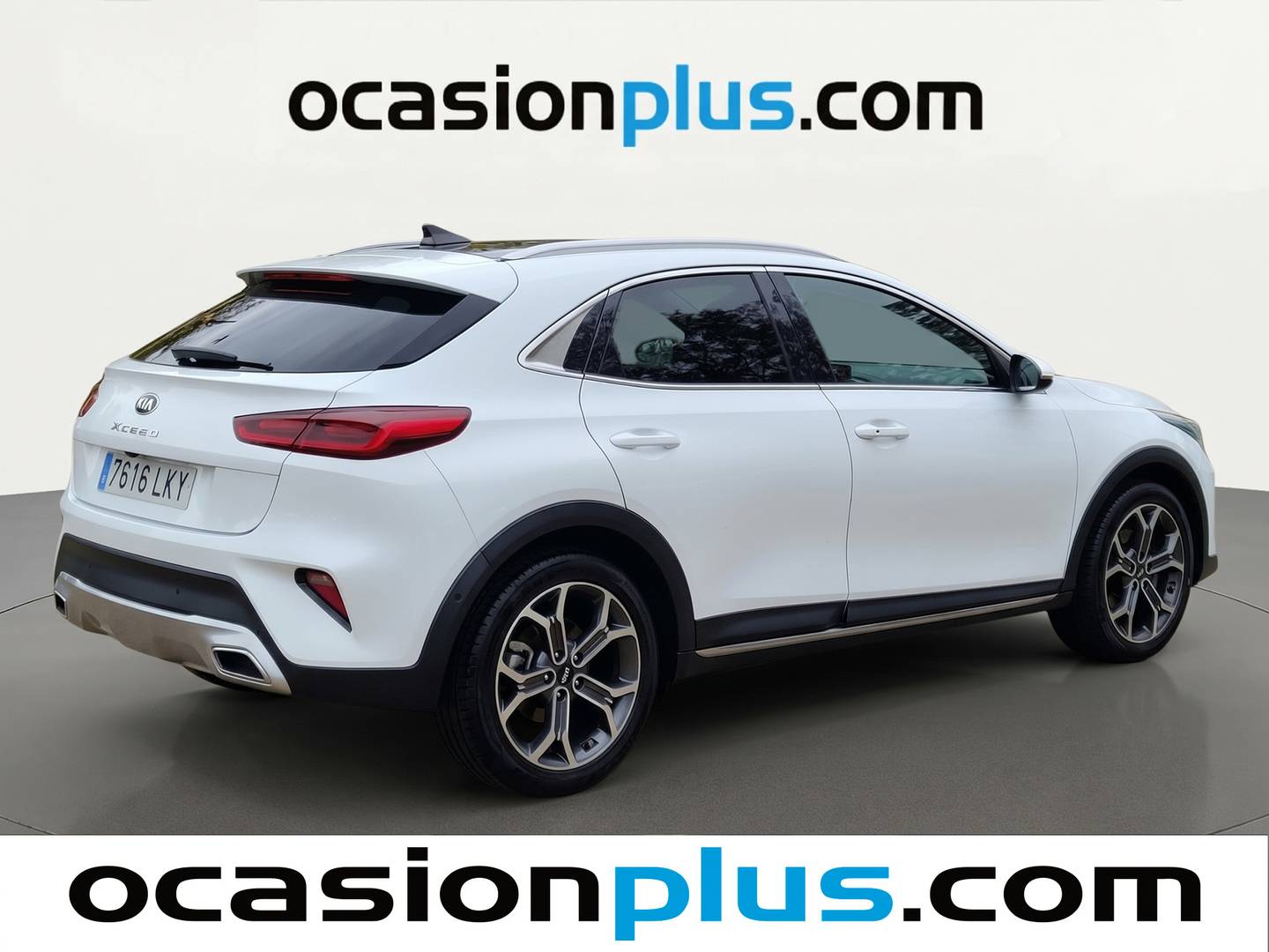 Foto trasera KIA XCeed KIA XCeed 1.0 T-GDi Emotion (120 CV) derecha