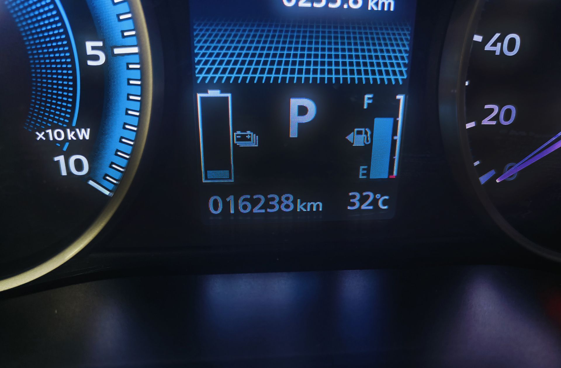Mitsubishi Eclipse Cross 2.4 PHEV Kaiteki 4WD - foto 11