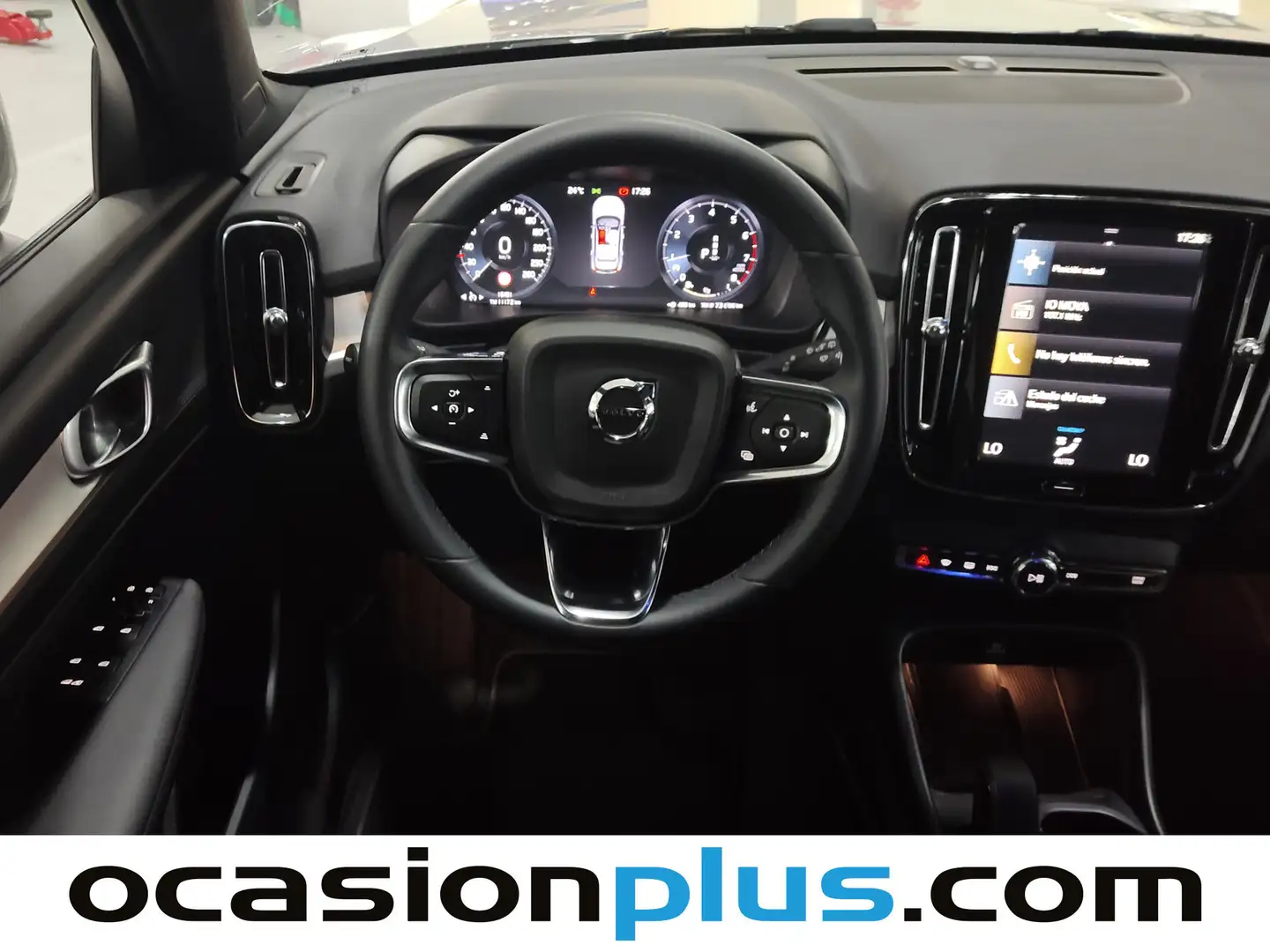 Foto Volvo XC40 Volvo XC40 T2 Core Auto (129 CV)