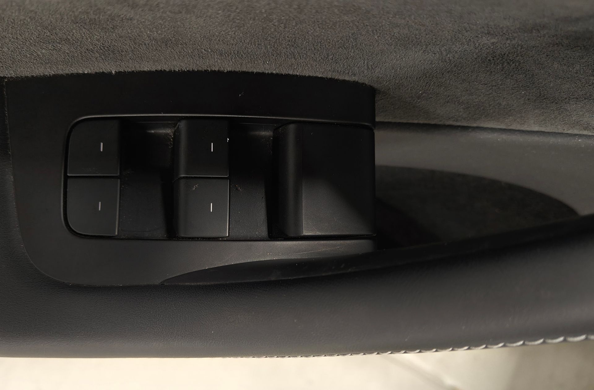 Tesla Model Y Tracción Trasera RWD - foto 32