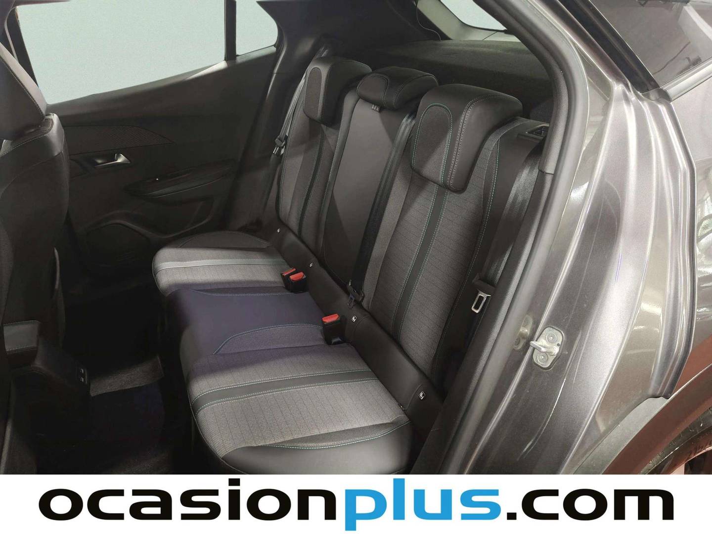 Foto asientos traseros Peugeot 2008 Peugeot 2008 PureTech 130 S&S Allure Pack EAT8 (130 CV)
