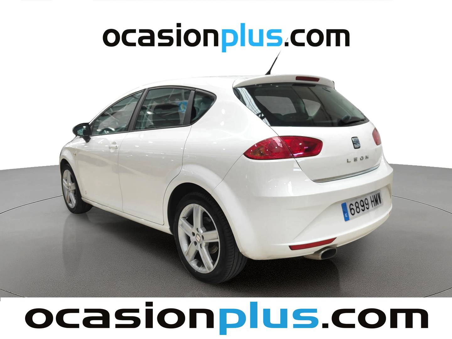 Foto trasera Seat León Seat León 1.6 TDI Reference Copa (105 CV) izquierda