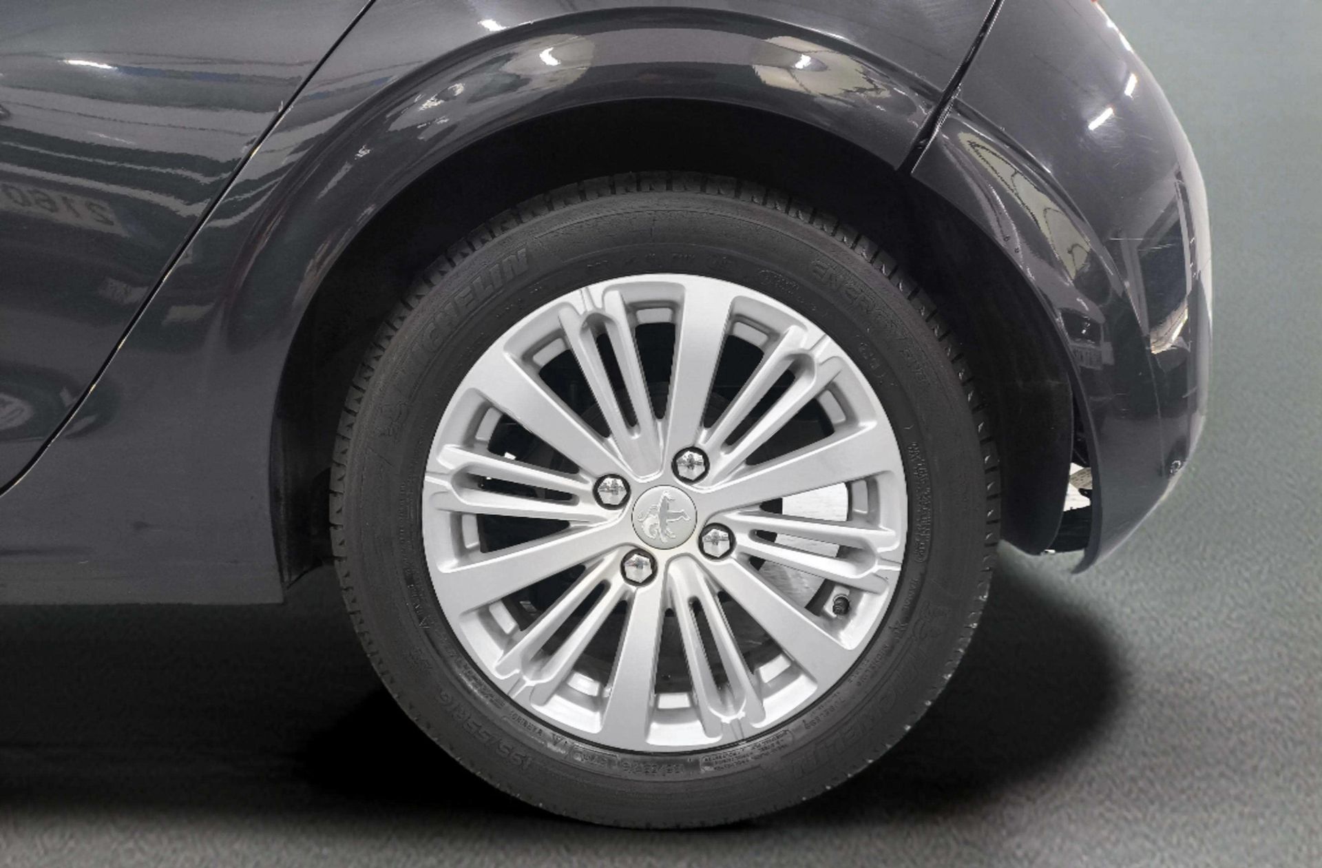 Peugeot 208 1.2 PureTech Style - foto 28