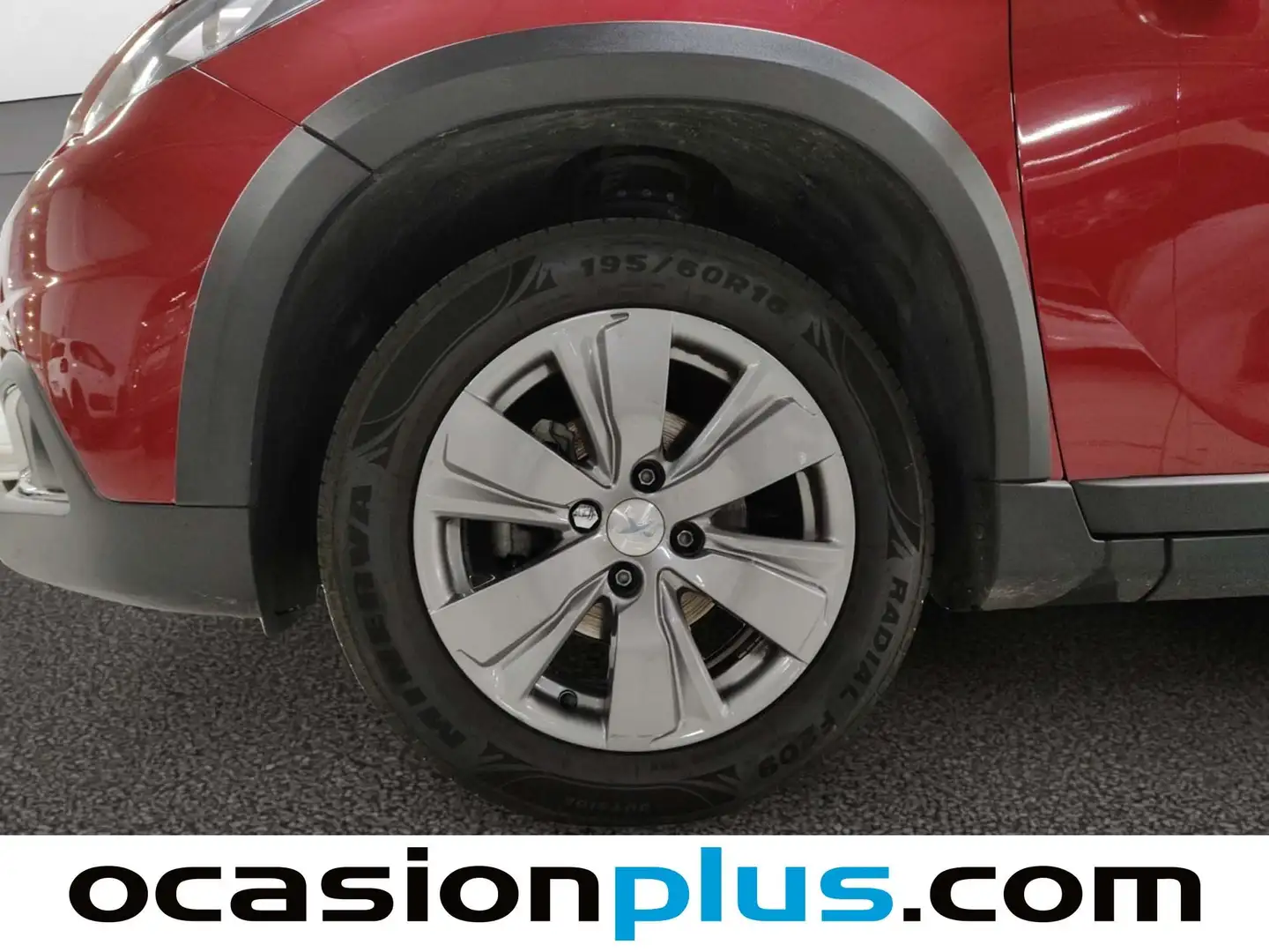 Foto Peugeot 2008 Peugeot 2008 PureTech Signature  (82 CV)