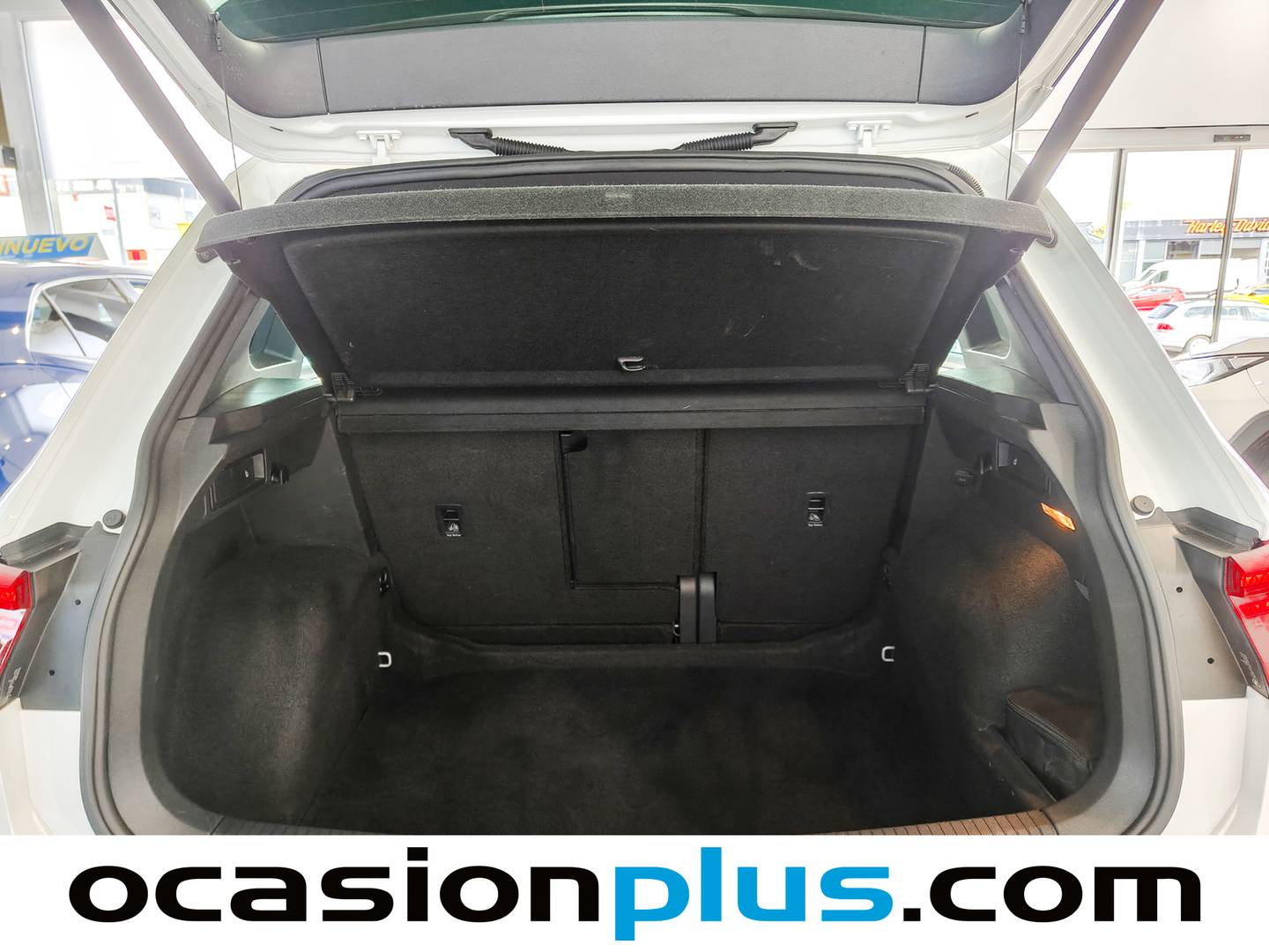 Foto Volkswagen Tiguan Volkswagen Tiguan Sport 2.0 TSI 4Motion (190 CV) DSG Pack R-Line