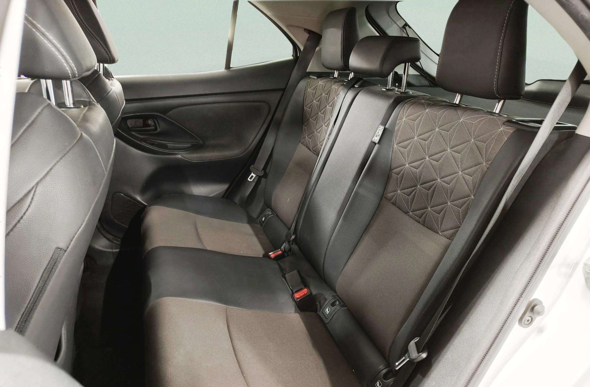 Toyota Yaris Cross 120H Style - foto 14