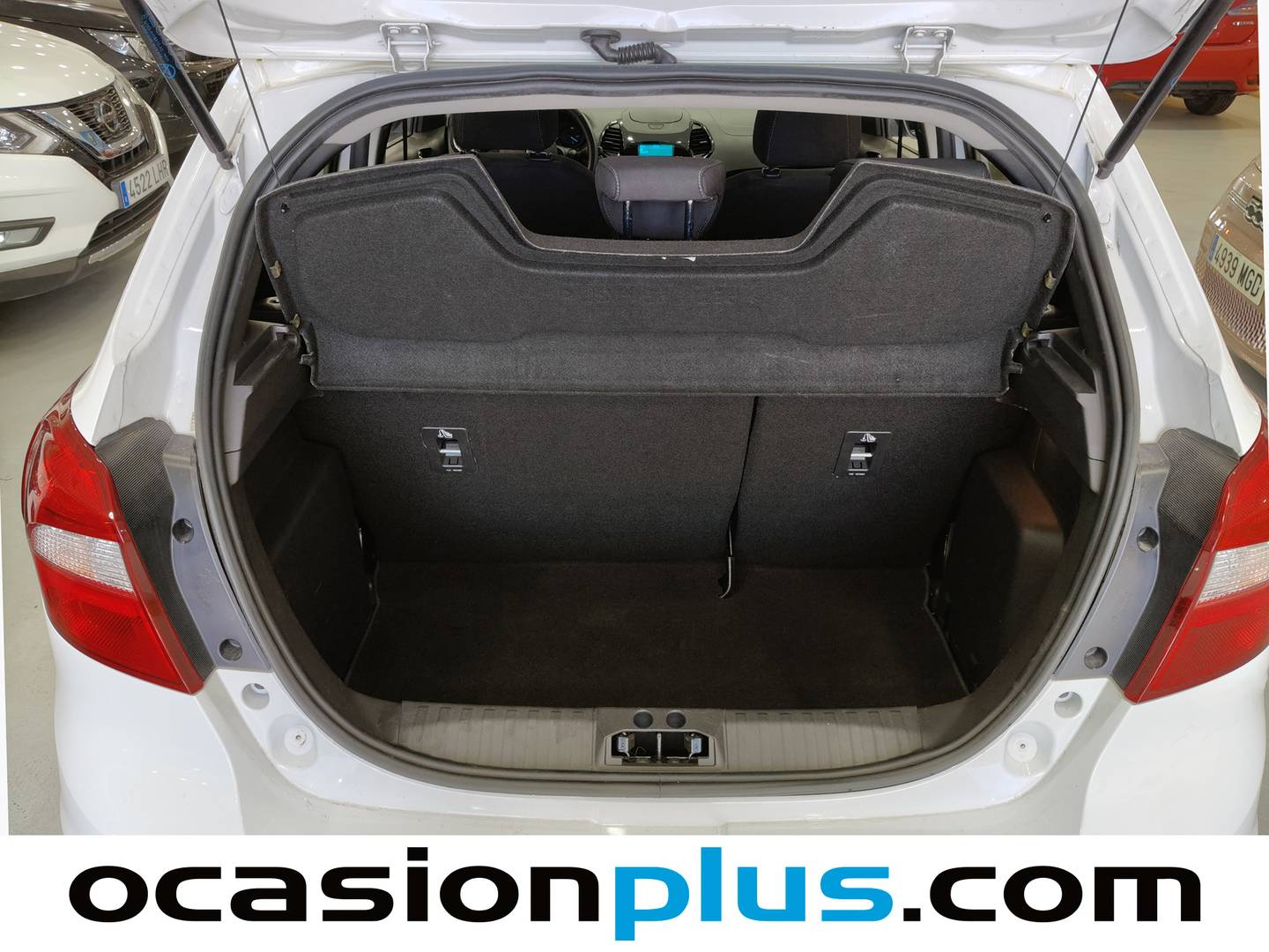 Foto asientos delanteros Ford Ka+ Ford Ka+ 1.2 Ti-VCT White Edition (85 CV)