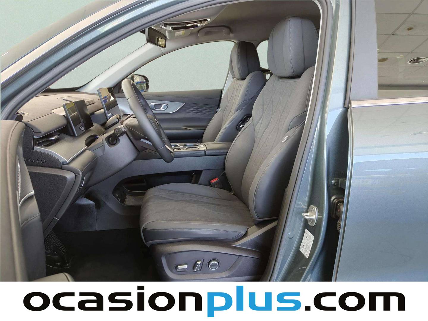 Foto asientos delanteros EBRO S800 EBRO S800 1.6 TGDI Premium DCT (147 CV) 7 Plazas