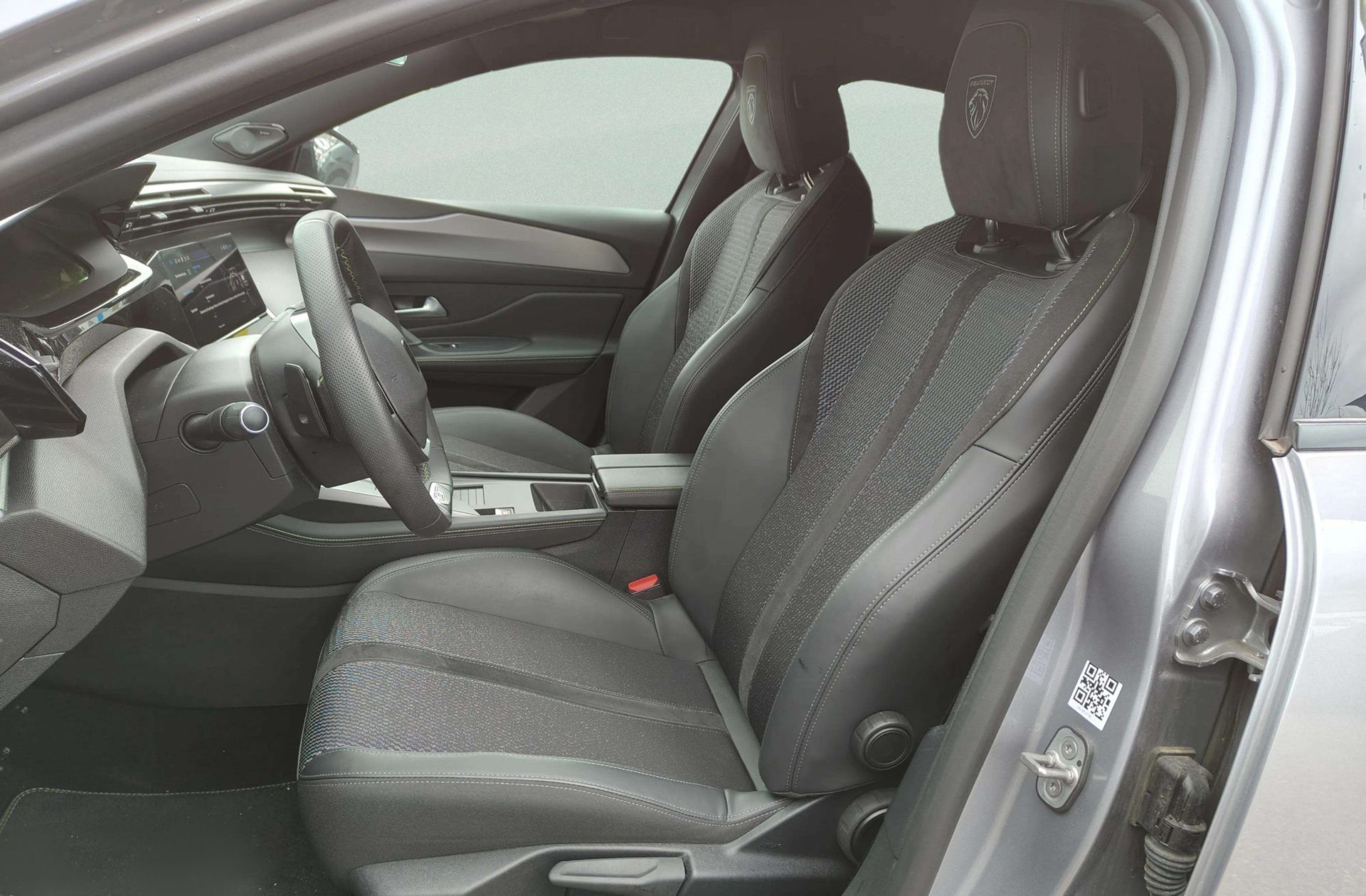 Peugeot 308 PureTech 130 GT EAT8 - foto 11