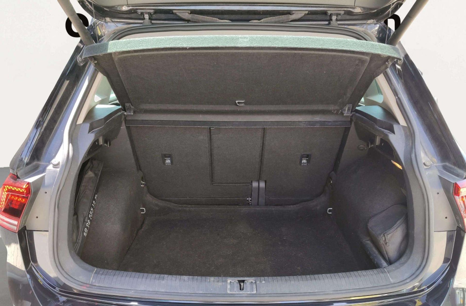 Volkswagen Tiguan Sport 2.0 TDI DSG Pack R-Line - foto 18