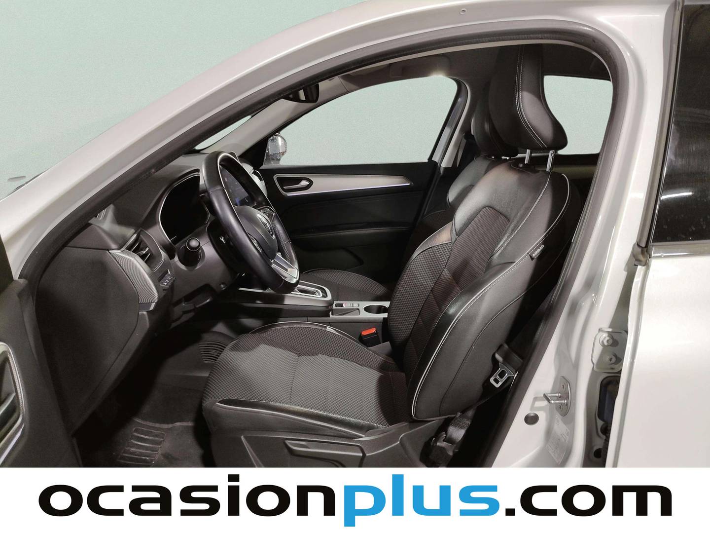 Foto asientos delanteros Renault Arkana Renault Arkana Zen TCe Microhíbrido (140 CV) EDC