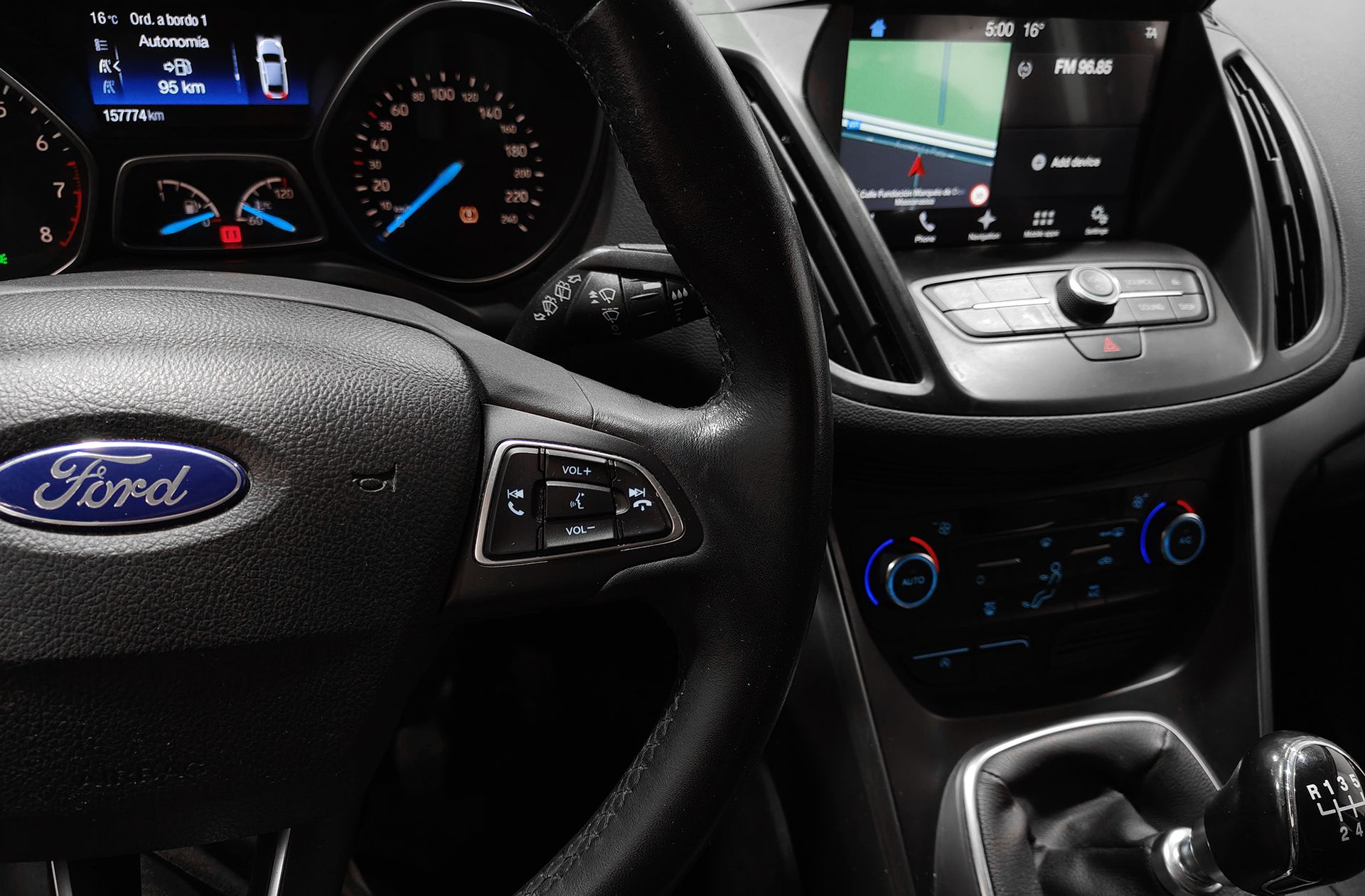Ford Kuga 1.5 EcoBoost Trend+ 4x2 - foto 25
