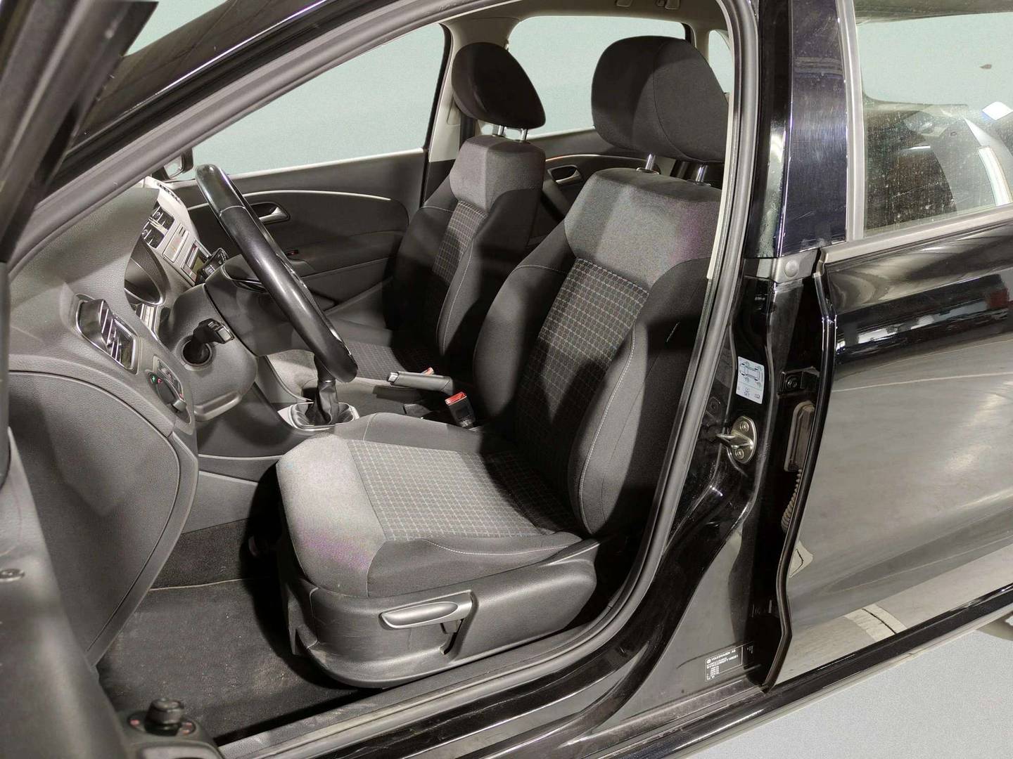 Foto asientos delanteros Volkswagen Polo Volkswagen Polo Advance 1.2 TSI BMT (90 CV)