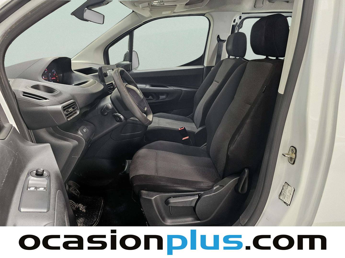 Foto asientos delanteros Peugeot Rifter Peugeot Rifter BlueHDi 100 Active Pack Standard (100 CV)