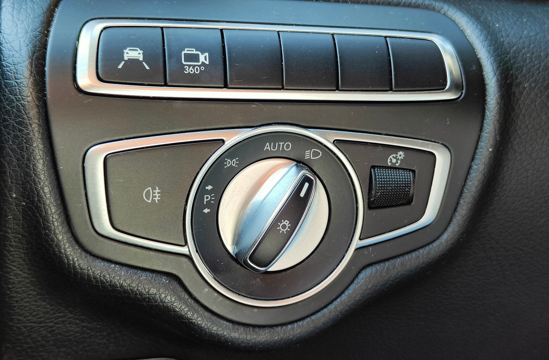Mercedes-Benz Clase V 220 d Avantgarde Largo 7 plazas - foto 25
