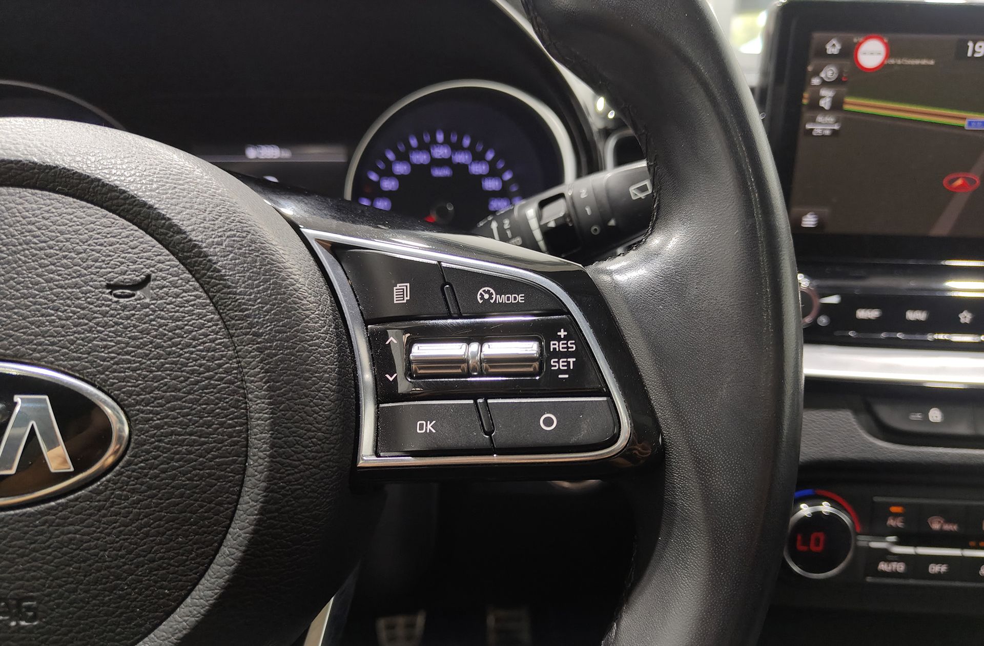 Kia XCeed 1.4 T-GDi Emotion - foto 27