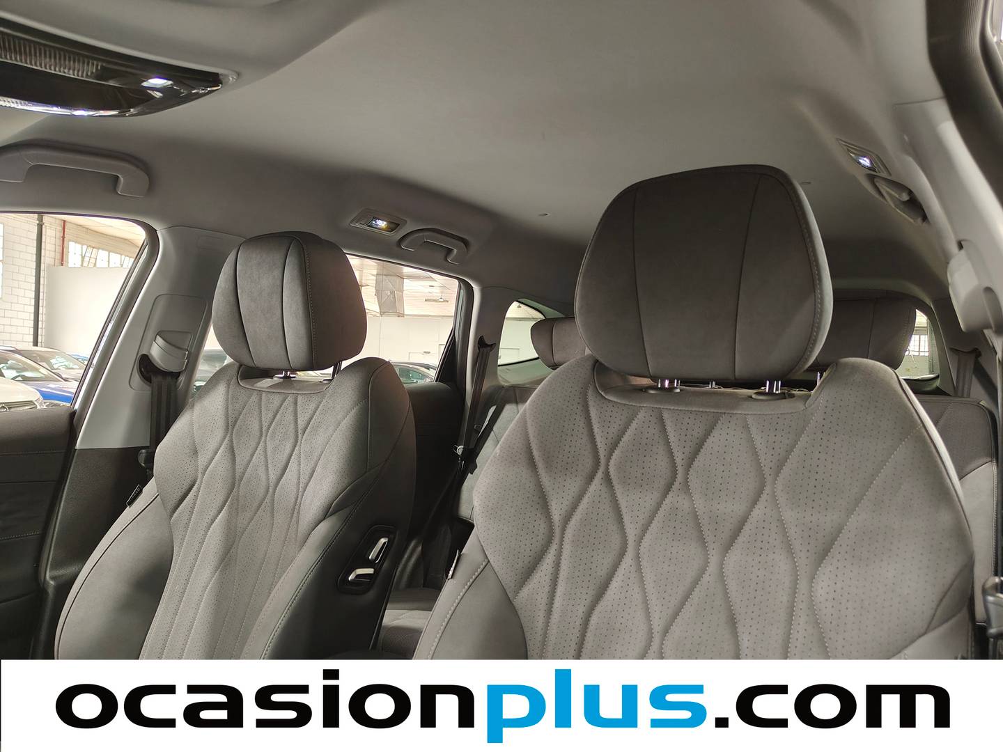 Extras y acabados del EBRO S800 EBRO S800 1.6 TGDI Premium DCT (147 CV) 7 Plazas