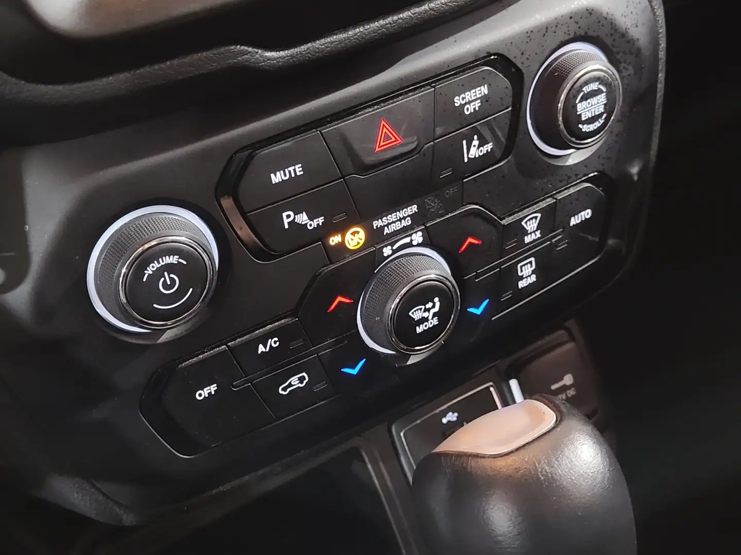 Foto Jeep Renegade Jeep Renegade 1.5 Limited ATX (130 CV)