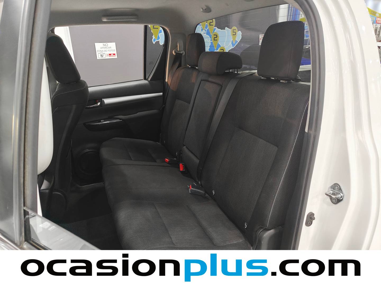 Foto asientos traseros Toyota Hilux Toyota Hilux 2.8 D-4D Doble Cabina VX (204 CV)