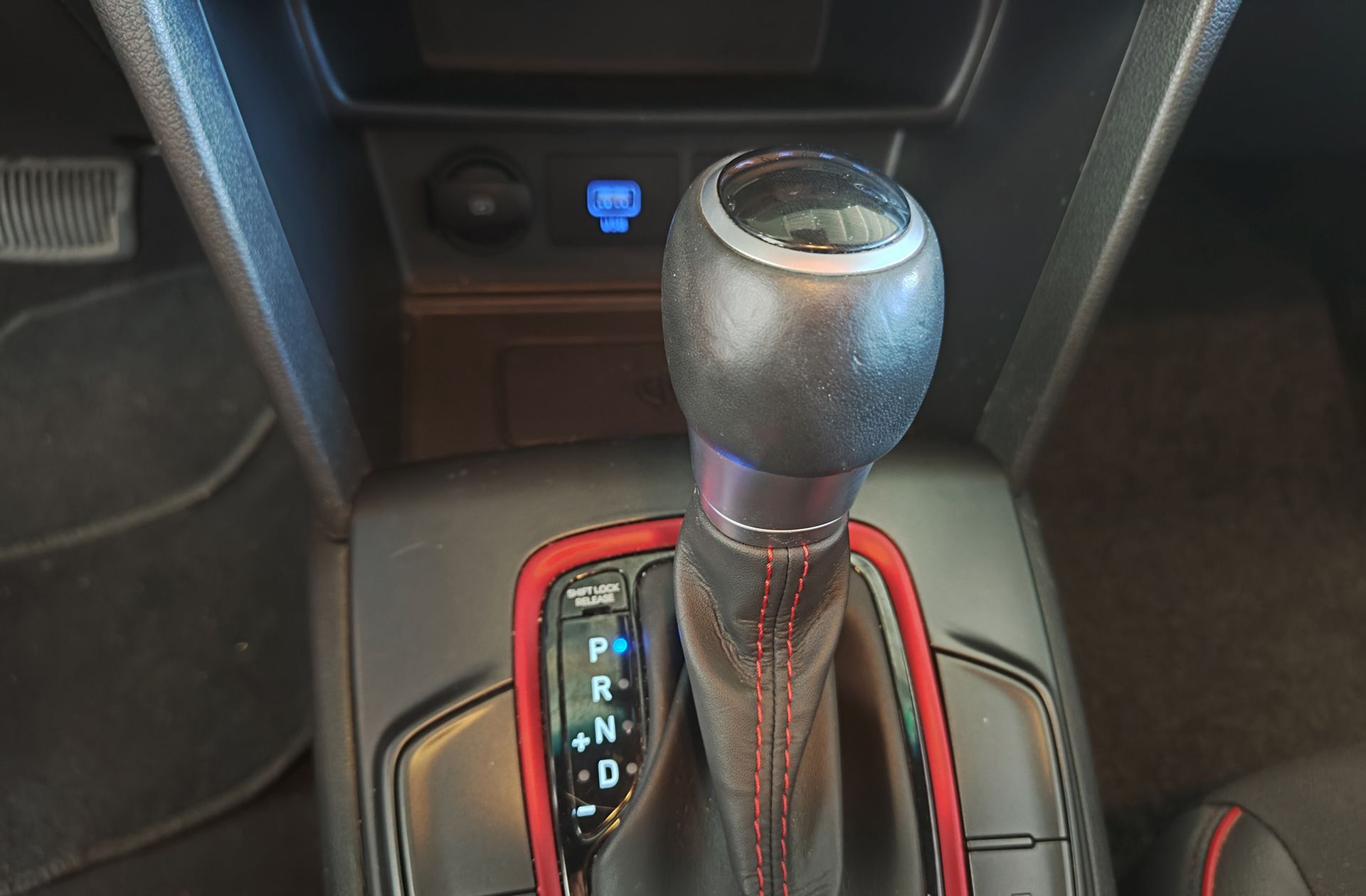 Hyundai Kona 1.6 GDI HEV Tecno Red DT - foto 5