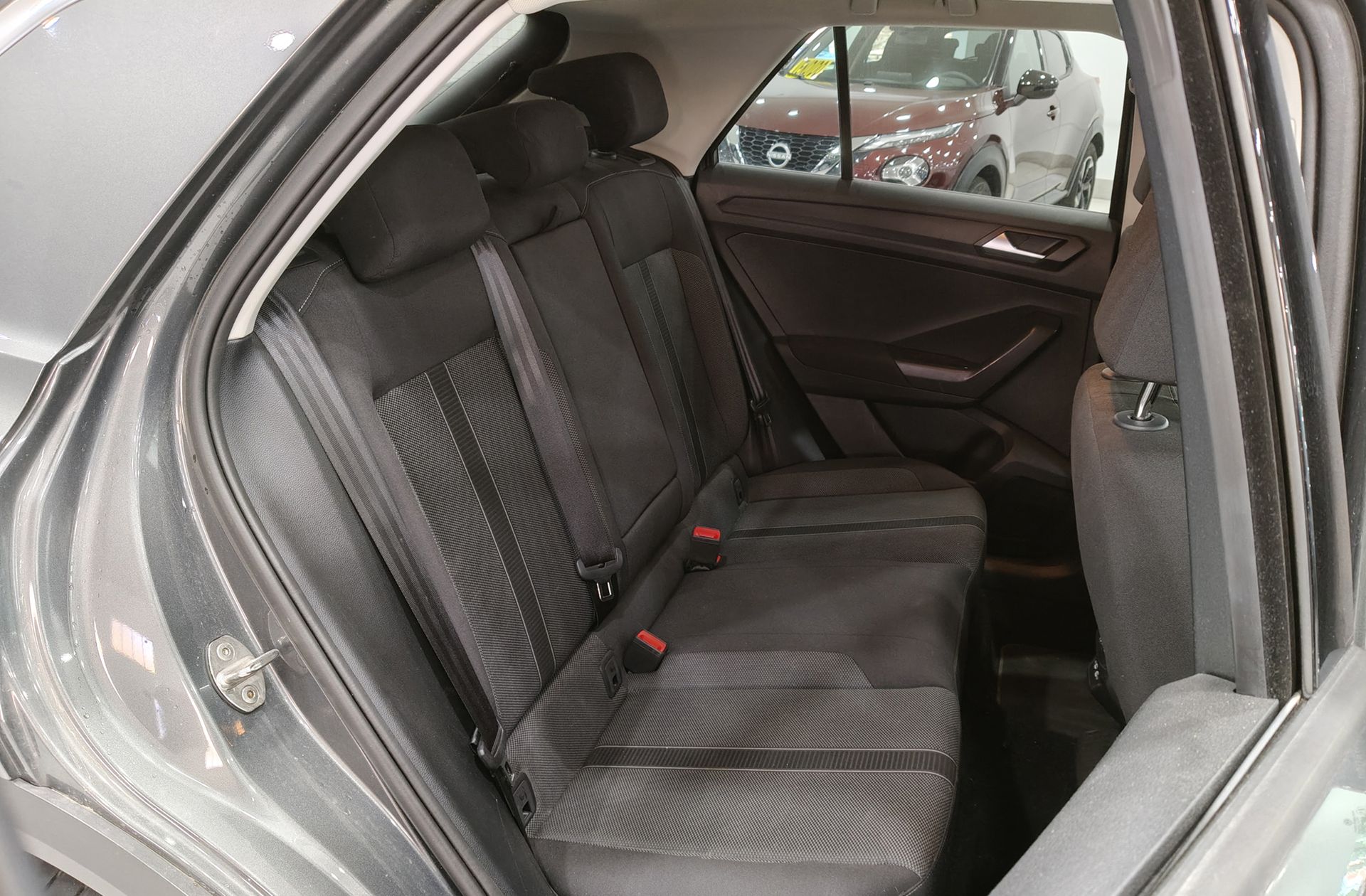 Volkswagen T-Roc Life 1.0 TSI - foto 17